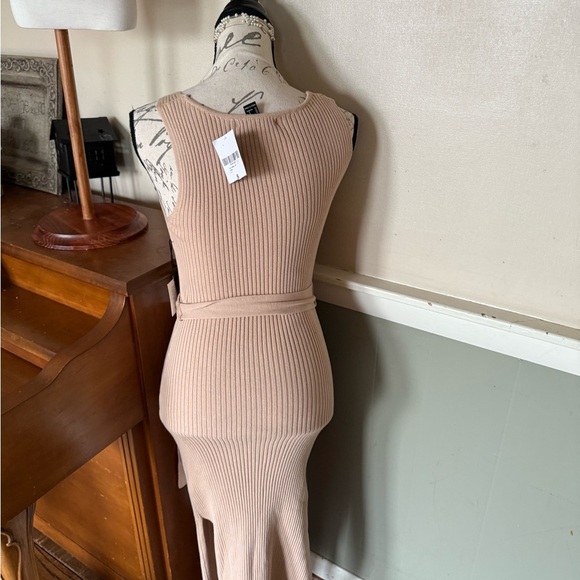 Forever 21 Tan Ribbed Sleeveless Bodycon Midi Dress - Picture 8 of 9
